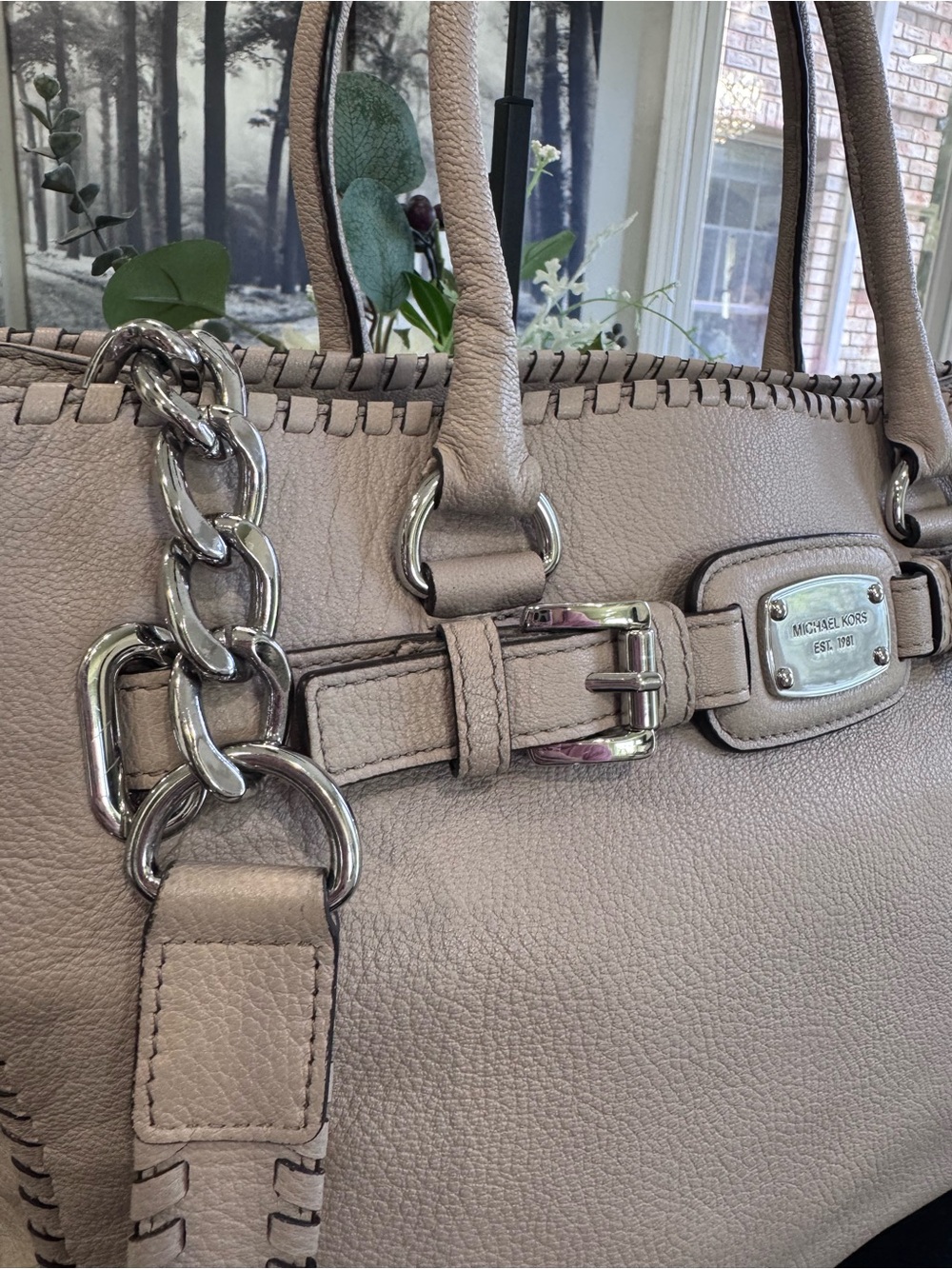 🤎Michael Kors Hamilton Whipped Leather Large Satchel Shoulder Bag – Light Taupe